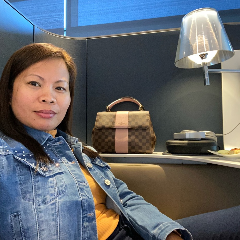 💕💕💕LIVE NOTIFICATIONS MIXED LUXURY ITEMS! ALL SALES ARE FINAL💕💕💕 - Picture 4 of 17